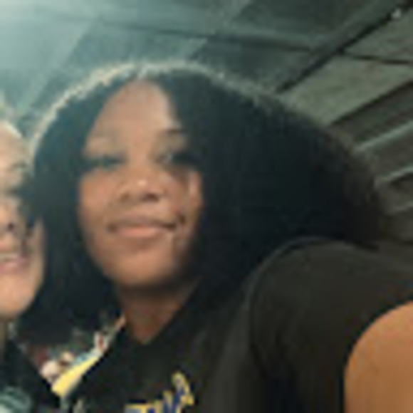 Meet your Posher, Chrissy - Picture 1 of 1